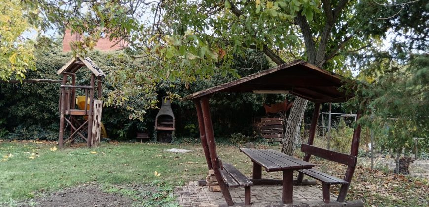 Szolnok, Tompa Mihály utca – ELADVA!