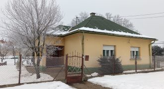 Farmos, Táncsics Mihály utca – ELADVA!