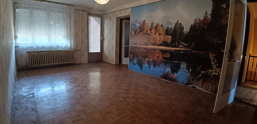 Újszász, Abonyi út