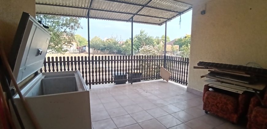 Újszász, Abonyi út