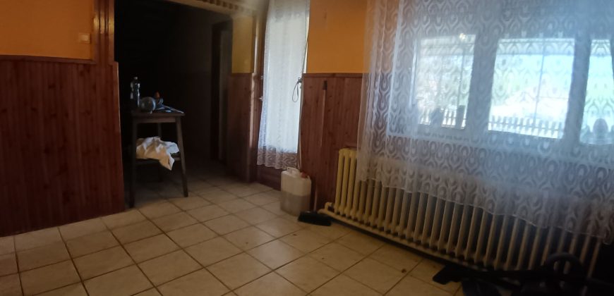 Újszász, Abonyi út
