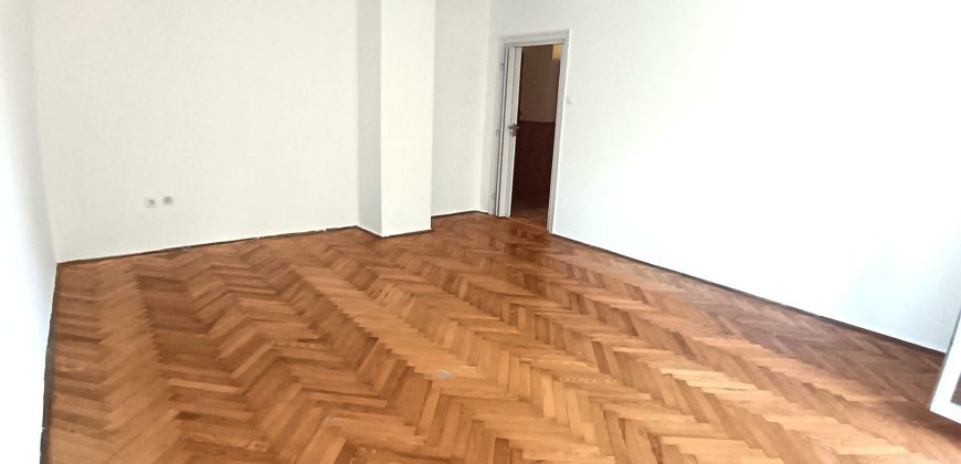 Szolnok, Vitéz Szathmári József utca